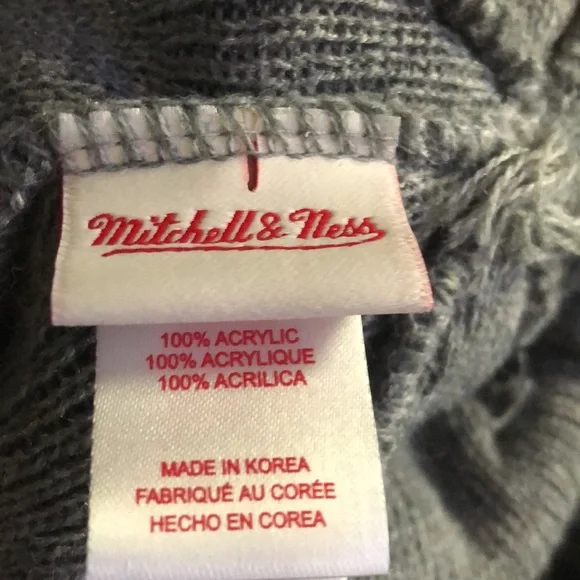 Chicago Bulls Mitchell & Ness Beanie - Picture 5 of 5